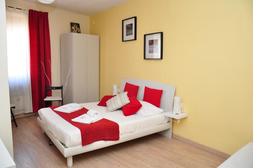 At Home Bed And Breakfast Lucca Exterior photo