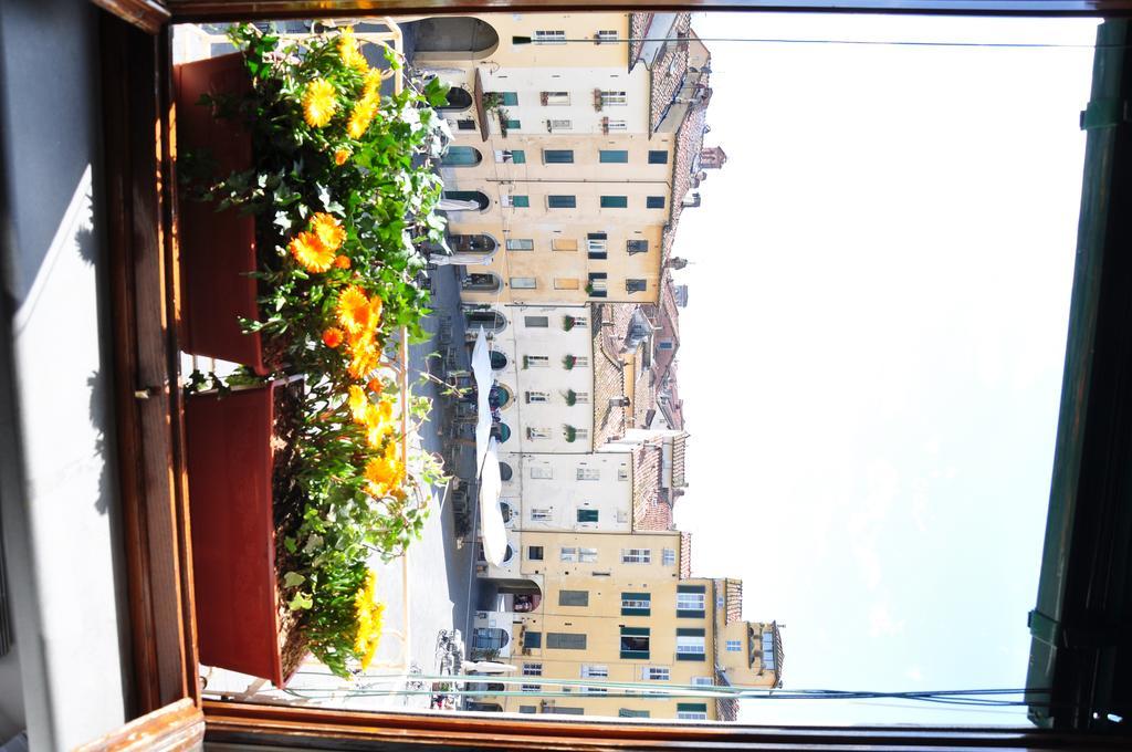 At Home Bed And Breakfast Lucca Exterior photo